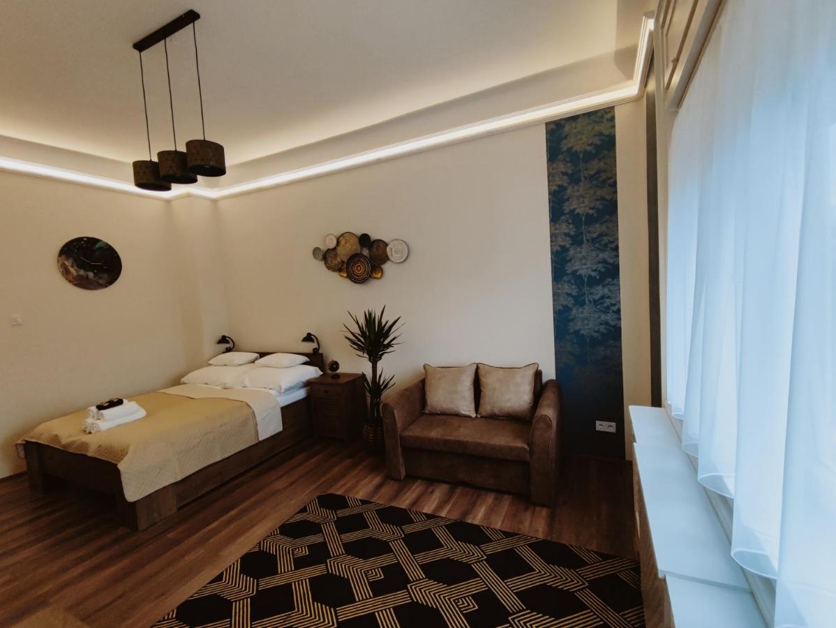 Central Palace Apartman デブレツェン エクステリア 写真